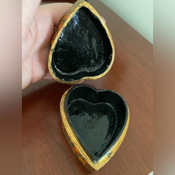 Vintage Hand Painted Lacquered Heart Shaped Wooden Trinket Box Kashmir India - Picture 6 of 11